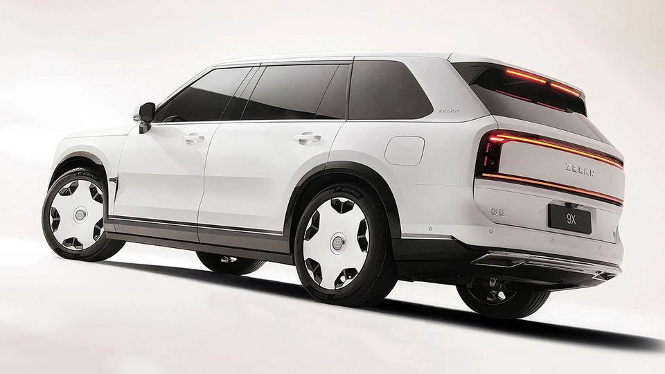 Флагманский Zeekr 9X поступил в продажу в Китае