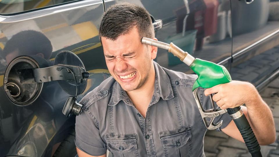Что делать, если на АЗС залили некачественный бензин