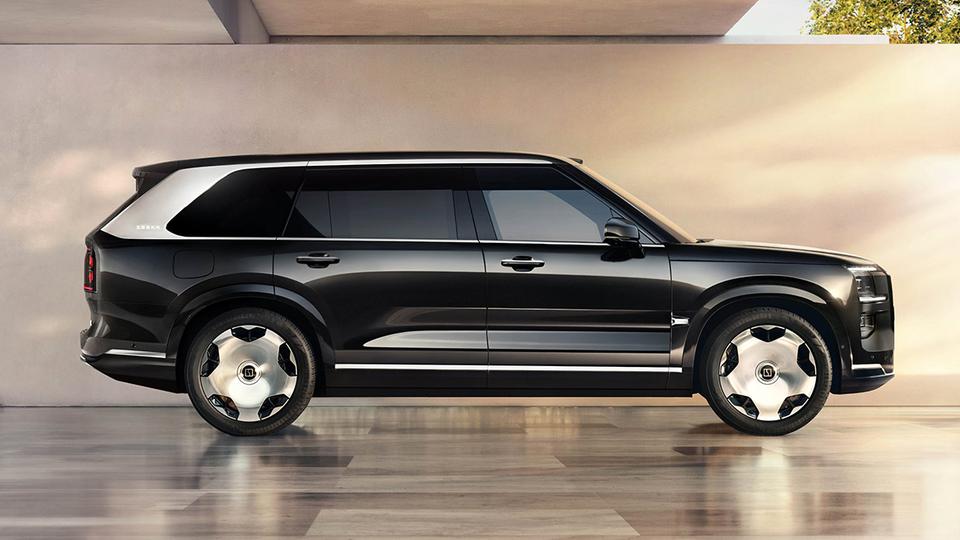 Zeekr представила премиальный 9X