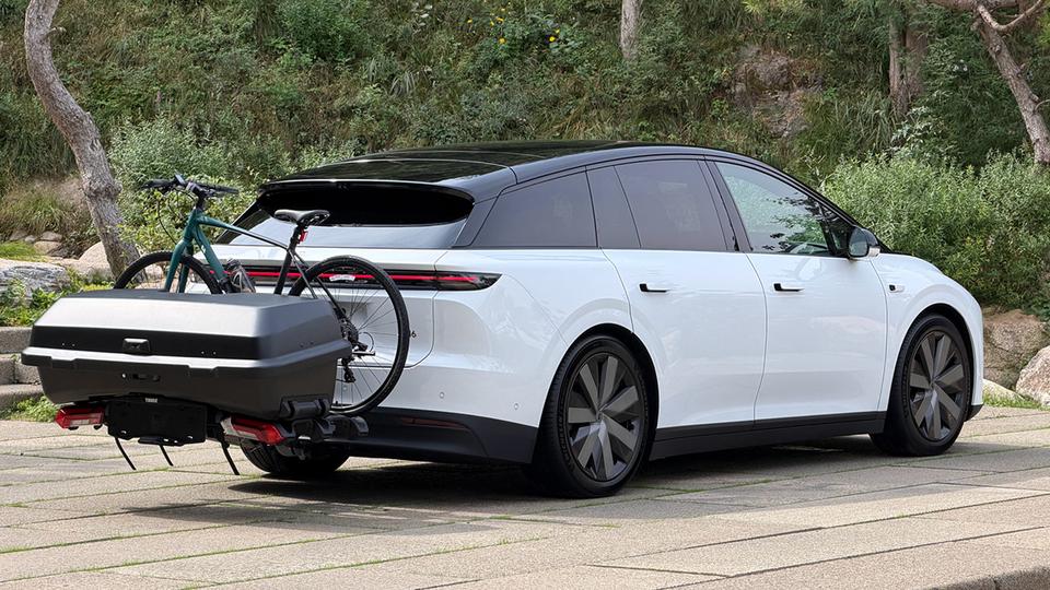 В Китае раскрыли цены на электрический Li i6