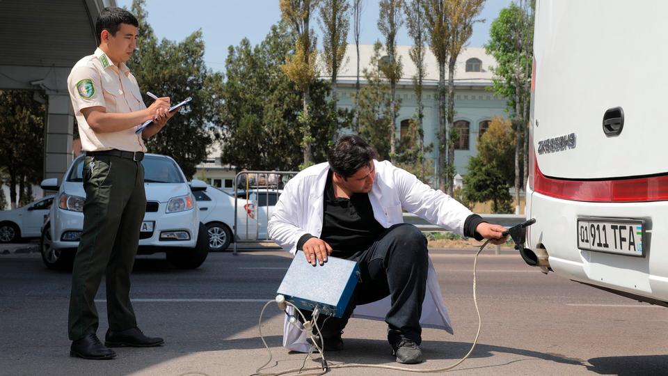 Выдача экостикеров в Ташкенте начнётся не раньше 2026 года