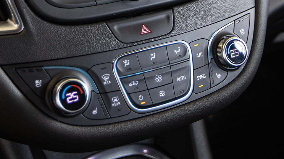 Что такое двухзонный климат контроль и почему его нет в Cobalt?