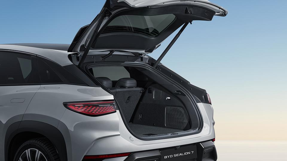В Узбекистане вышел в продажу BYD Sealion 7: сколько стоит?