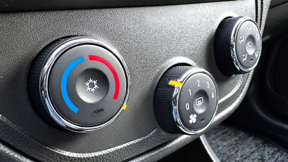 Что такое двухзонный климат контроль и почему его нет в Cobalt?