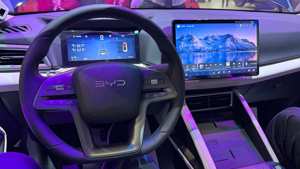 BYD представил два новых гибрида — ATTO 8 и Yuan Up DM-i