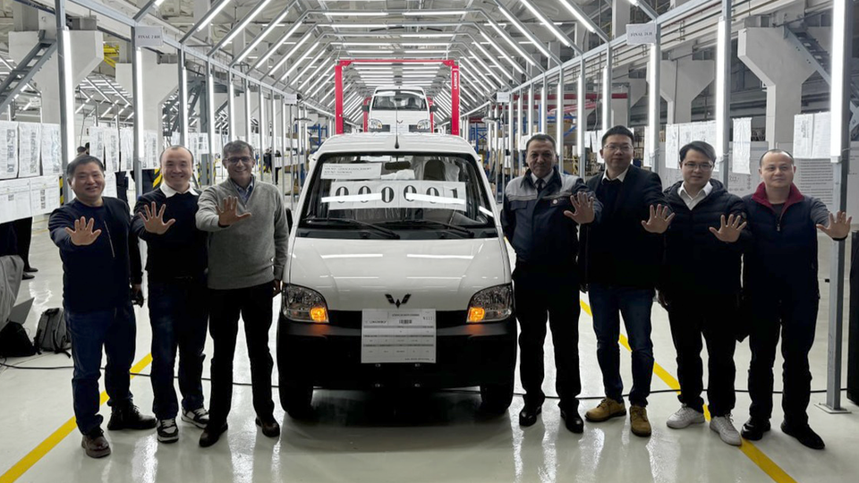 В Узбекистане стартовало производство микровэна Wuling N111