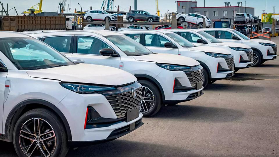 Китай ужесточает экспорт автомобилей: что ждёт покупателей?