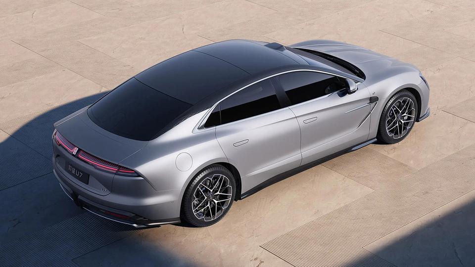 В Китае озвучили цены на Yangwang U7 — суперседан от BYD