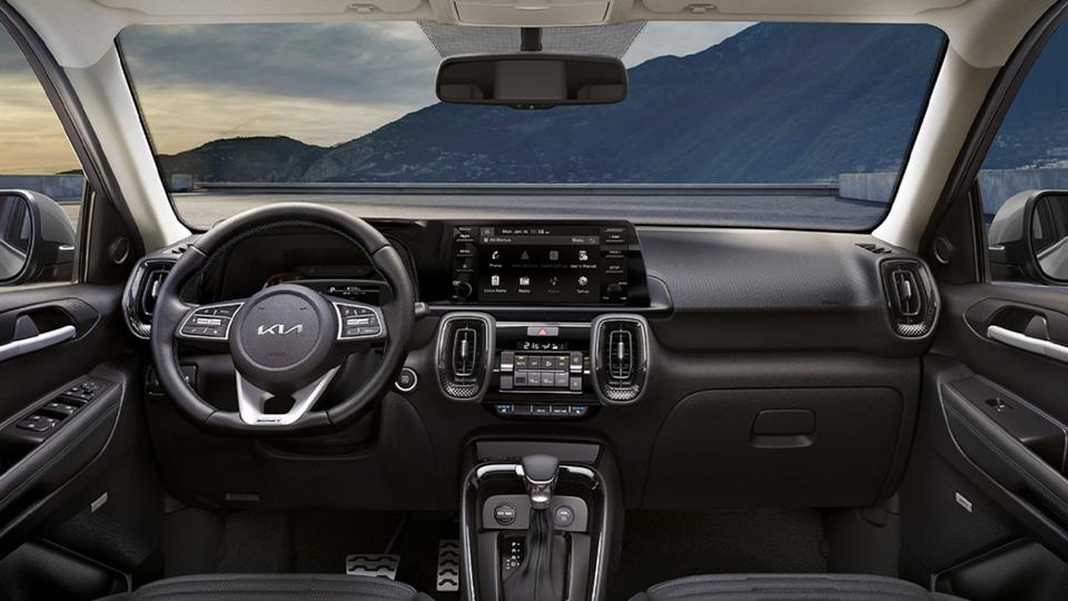 В Джизаке выпустили 20-тысячный Kia Sonet