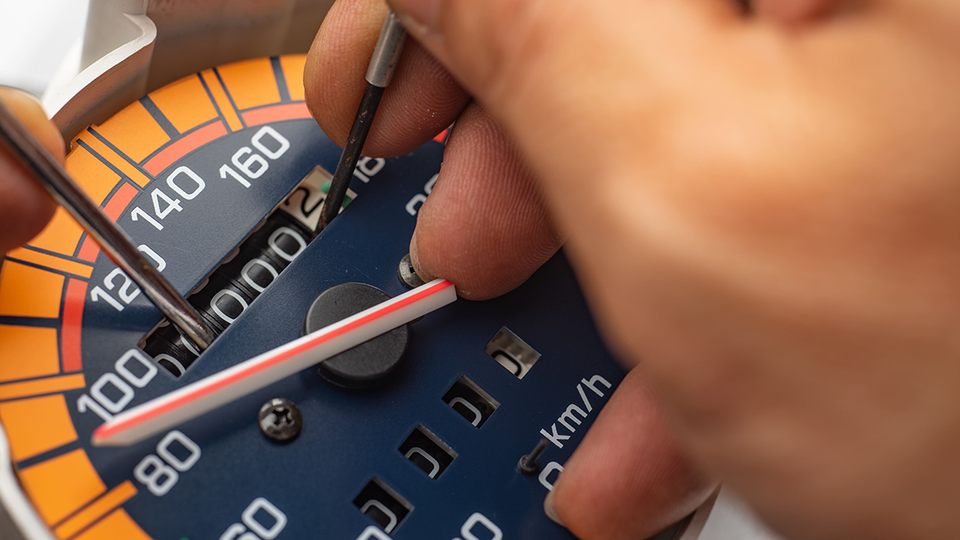 Avtomobil sotishda yurgan masofasini soxtalashtirish uchun jarima joriy etish rejalashtirilmoqda