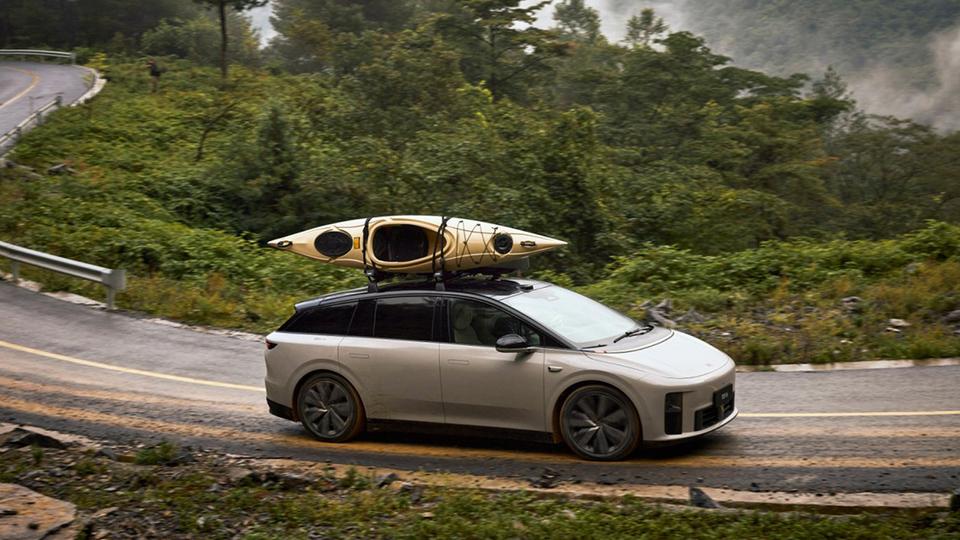 В Китае раскрыли цены на электрический Li i6