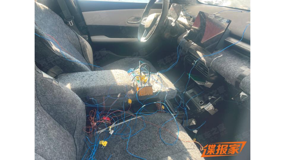 Onlayn külotlarsiz porno gimnastika