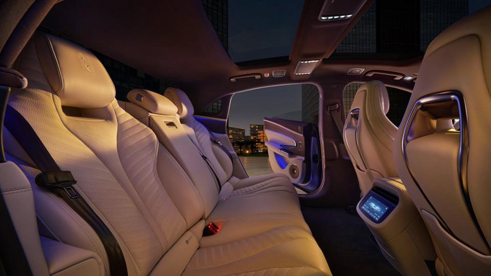 В Китае озвучили цены на Yangwang U7 — суперседан от BYD