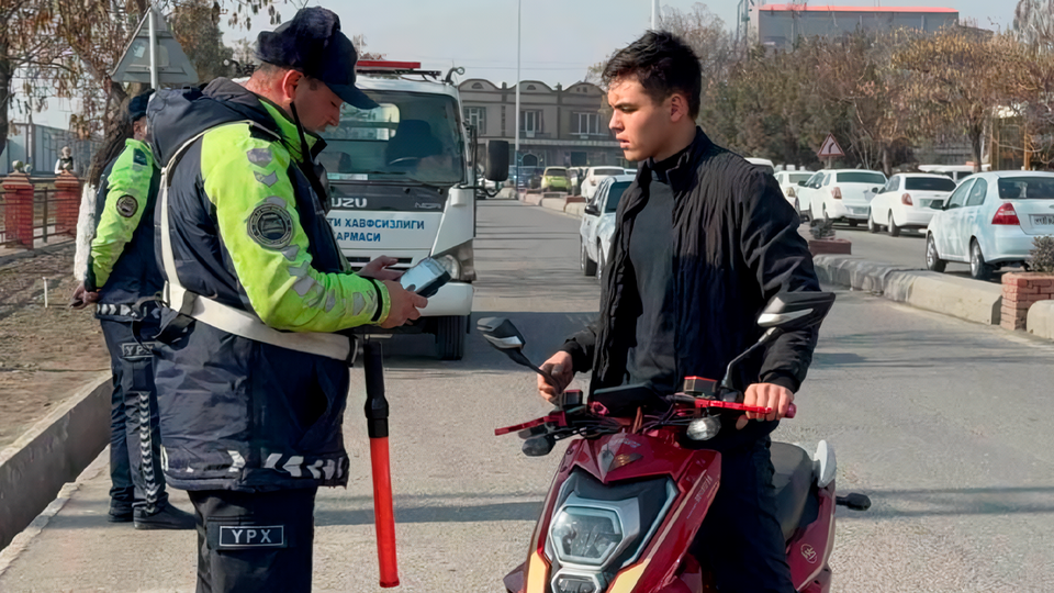 С 1 октября требуются права и номера для скутеров