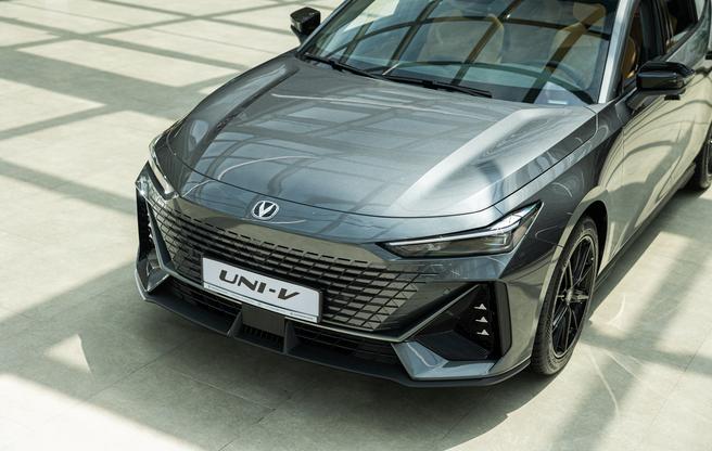Changan UNI-V