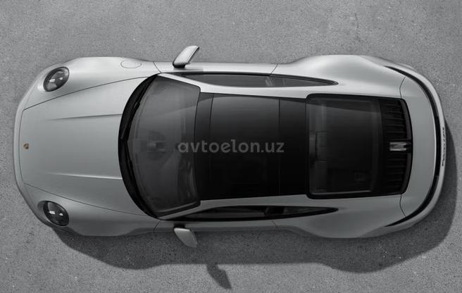 Porsche 911 Carrera 4 GTS Coupe