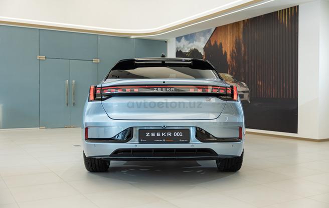 Zeekr 001