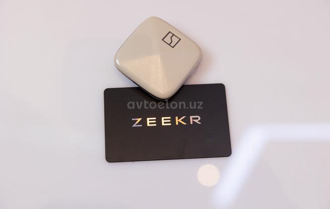Zeekr X