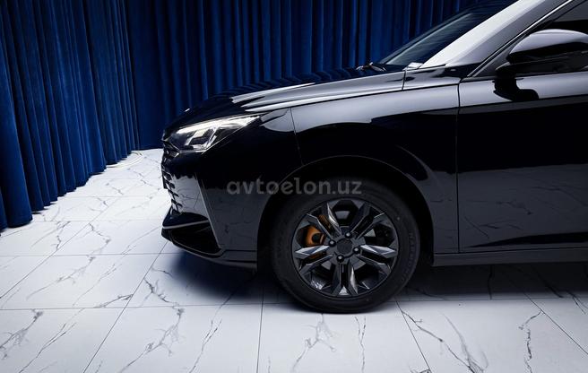 Dong Feng Aeolus Shine