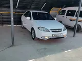 Белый Chevrolet Gentra, 1 позиция 2021 года, КПП Механика, в Наманган за 12 000 y.e. id5196988, Фото №1