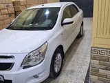 Белый Chevrolet Cobalt, 4 позиция 2015 года, КПП Автомат, в Навои за ~9 536 y.e. id5208771, Фото №1