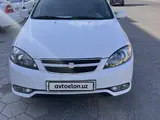 Белый Chevrolet Gentra, 3 позиция 2019 года, КПП Автомат, в Фергана за 9 900 y.e. id6365842, Фото №1