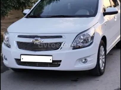 Белый Chevrolet Cobalt, 4 позиция 2015 года, КПП Автомат, в Карши за ~9 267 y.e. id5177675