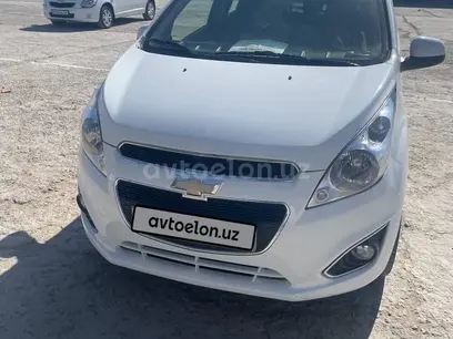 Белый Chevrolet Spark, 4 позиция 2019 года, КПП Автомат, в Нукус за ~12 766 y.e. id6642785