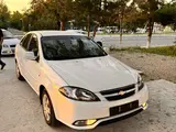 Белый Chevrolet Gentra, 1 позиция Газ-бензин 2023 года, КПП Механика, в Джизак за 13 200 y.e. id5036590, Фото №1