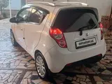 Белый Chevrolet Spark, 4 позиция 2017 года, КПП Автомат, в Ташкент за 7 200 y.e. id6645934, Фото №1