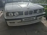BMW 520 1992 yil, shahar Bo'stonliq tumani uchun 3 500 у.е. id5211057, Fotosurat №1