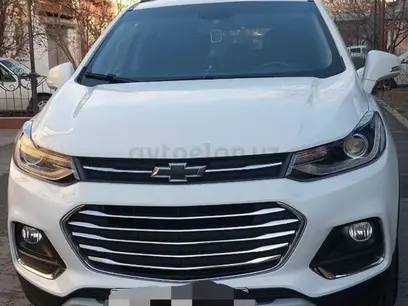 Белый Chevrolet Tracker, 2 позиция 2020 года, КПП Автомат, в Ташкентский район за 14 200 y.e. id5114781