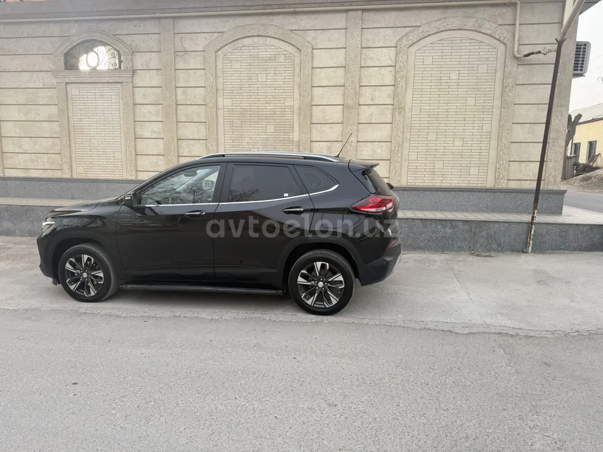 Chevrolet Tracker 2023 — 3