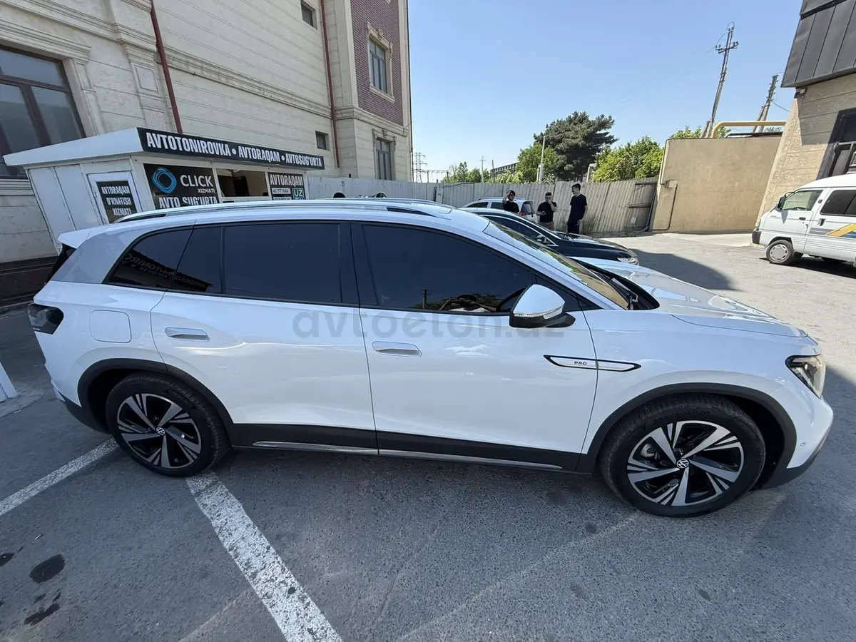 Volkswagen ID.6 — 3