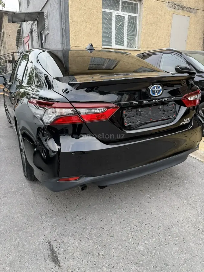 Toyota Camry — 5