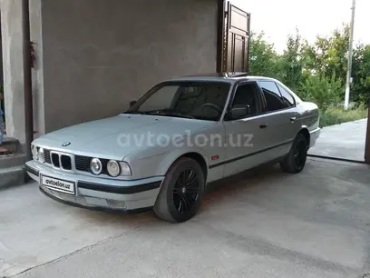 Сине-голубой BMW 520 1990 года, КПП Механика, в Гулистан за 4 500 y.e. id5207816