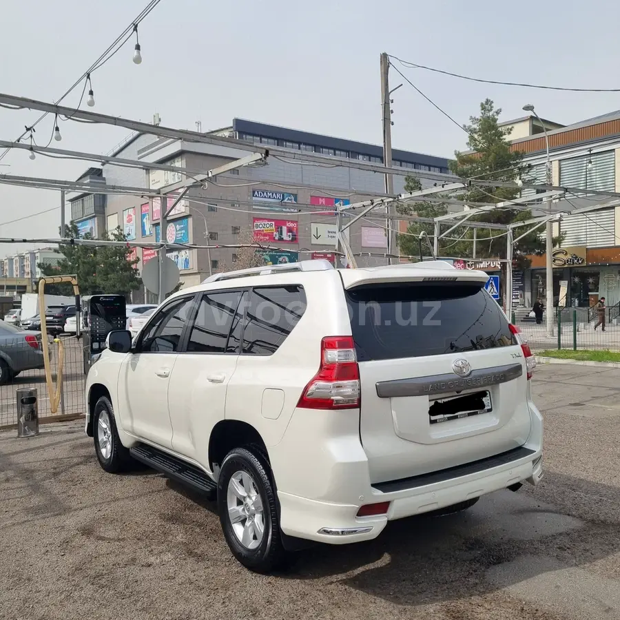 Toyota Land Cruiser Prado — 2