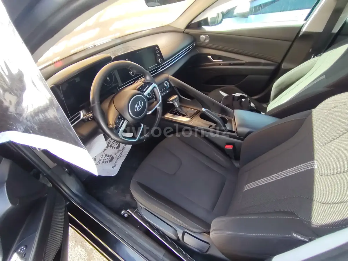 Hyundai Elantra 2021 — 5