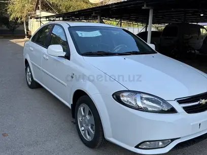 Белый Chevrolet Gentra, 3 позиция 2024 года, КПП Автомат, в Хатырчинский район за ~13 423 y.e. id5164154