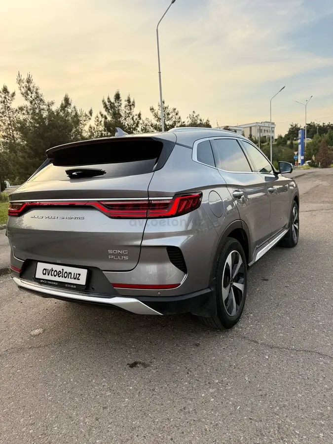 BYD Song Plus DM-i — 6
