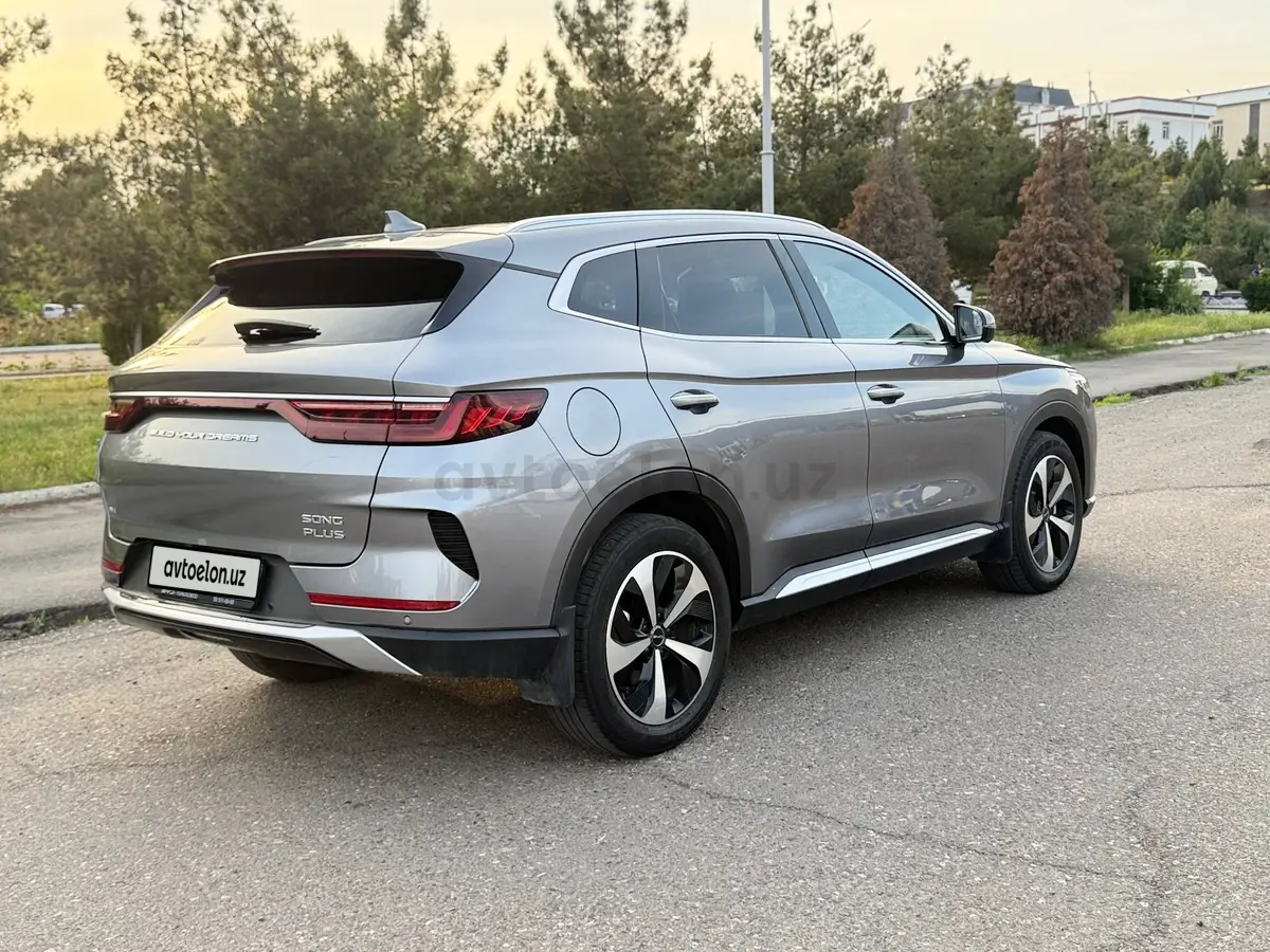 BYD Song Plus DM-i — 8