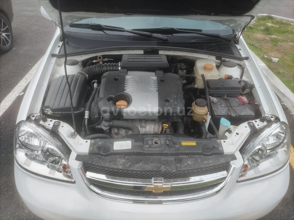 Chevrolet Lacetti 2011 — 2