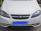 Белый Chevrolet Gentra, 2 позиция 2022 года, КПП Механика, в Шахриханский район за 13 000 y.e. id5182593