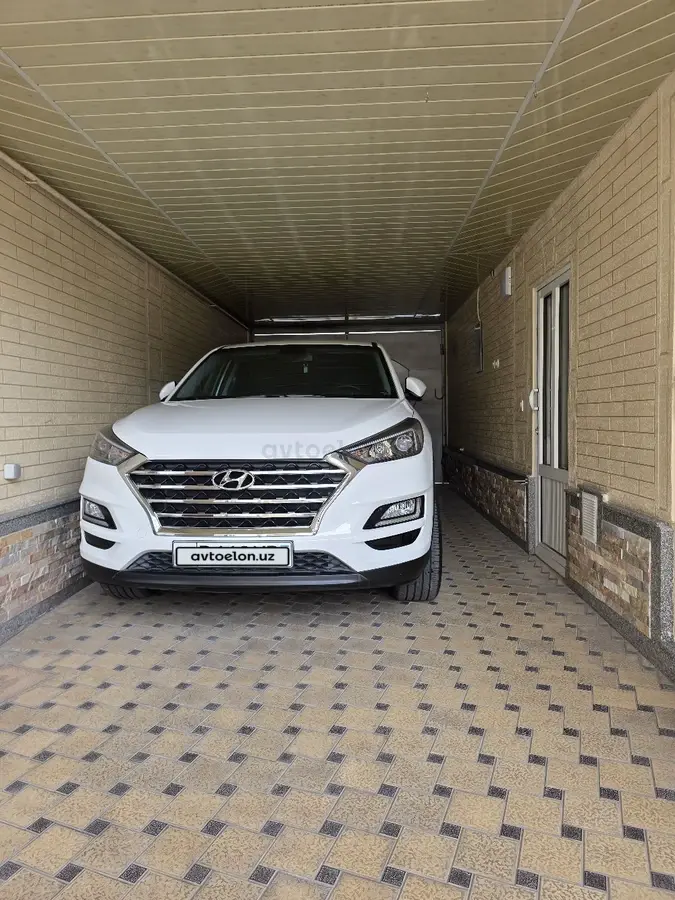 Hyundai Tucson — 4