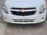 Белый Chevrolet Cobalt, 2 позиция 2024 года, КПП Механика, в Бухара за 11 950 y.e. id5200810, Фото №1