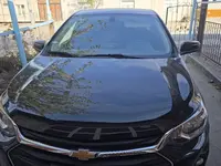 Черный Chevrolet Onix 2024 года, КПП Механика, в Бекабад за 12 600 y.e. id6739559