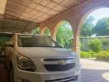 Белый Chevrolet Cobalt, 4 евро позиция 2024 года, КПП Автомат, в Ташкент за 13 000 y.e. id5228717, Фото №1