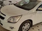 Белый Chevrolet Cobalt, 4 позиция 2023 года, КПП Автомат, в Андижан за 12 350 y.e. id5201442, Фото №1