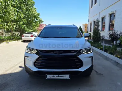 Белый Chevrolet Tracker 2 2023 года, КПП Автомат, в Ташкент за 19 500 y.e. id5169605