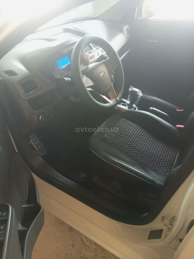 Chevrolet Cobalt 2025 — 3